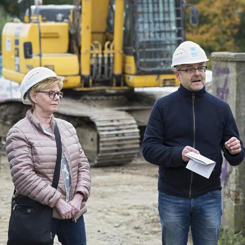 Baubeginn Ostpark - Das Foto zeigt Stadtbaurat Dr. Markus Bradtke und CDU-Ratsmitglied Elke Janura  