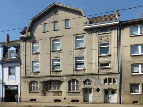 Haus mit alter Fassade