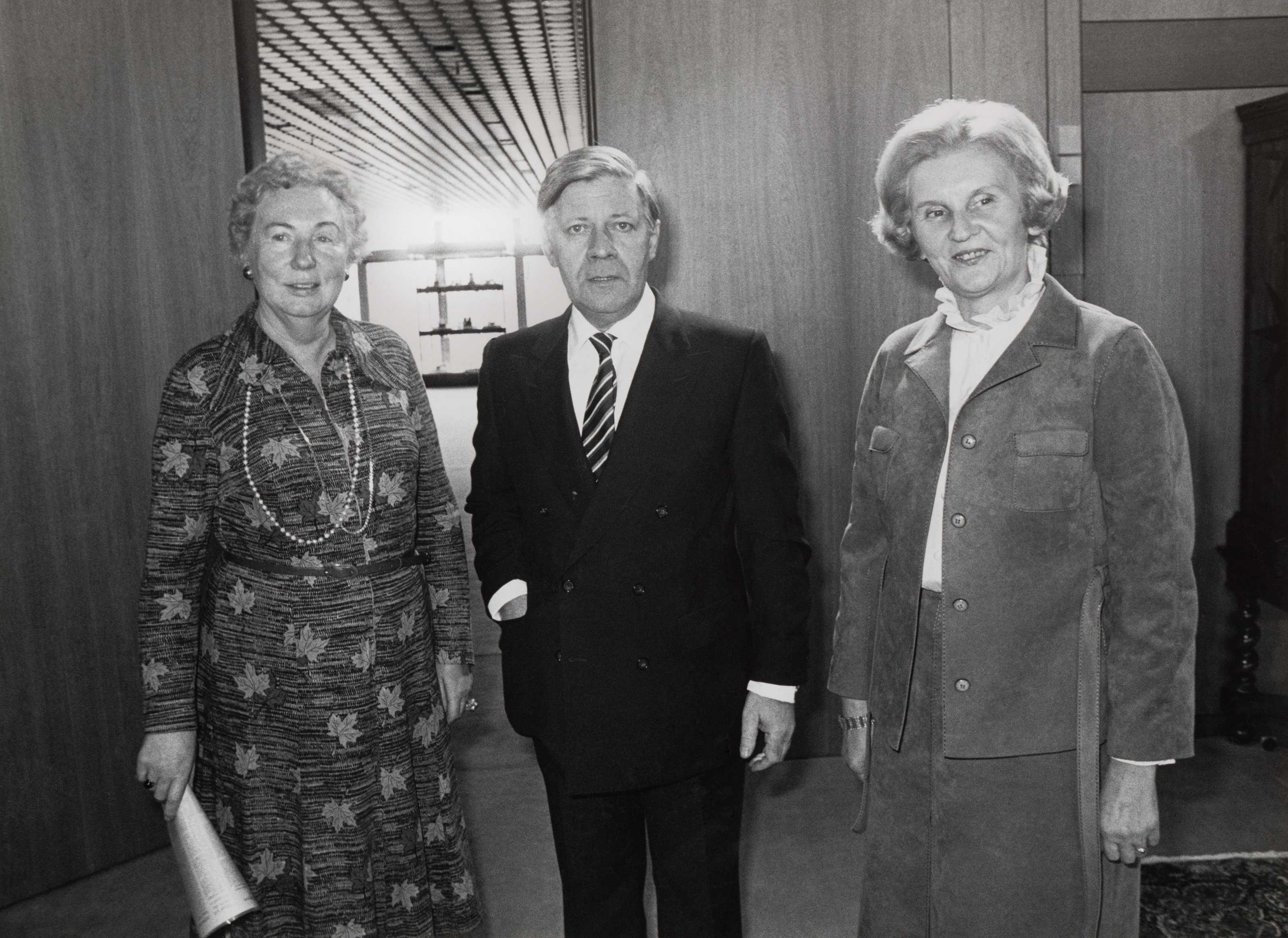 Marlies Kutsch mit Helmut Schmidt und Antje Huber, Bundesministerin für Jugend, Familie und Gesundheit