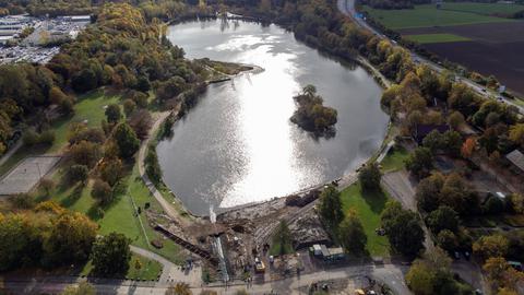 Die Luftaufnahme vom 26.10.2022 zeigt den Ümminger See in Bochum.