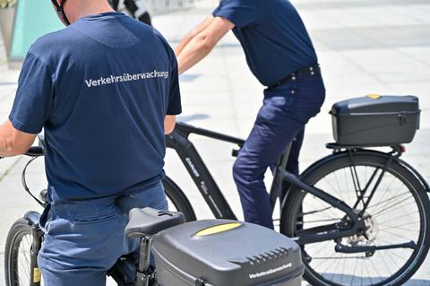 Verkehrsüberwachung mit Diensträdern am 23.06.2023 in Bochum.