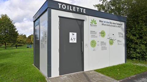 Außenansicht Trockentoilette