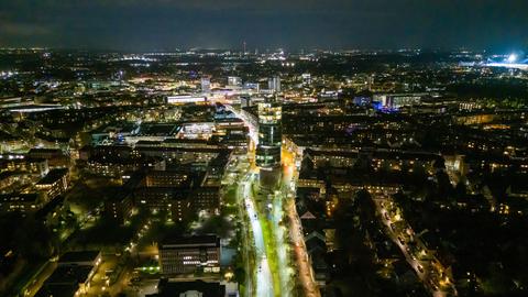 Das Nachtluftbild zeigt die Innenstadt von Bochum mit Exzenterhaus.